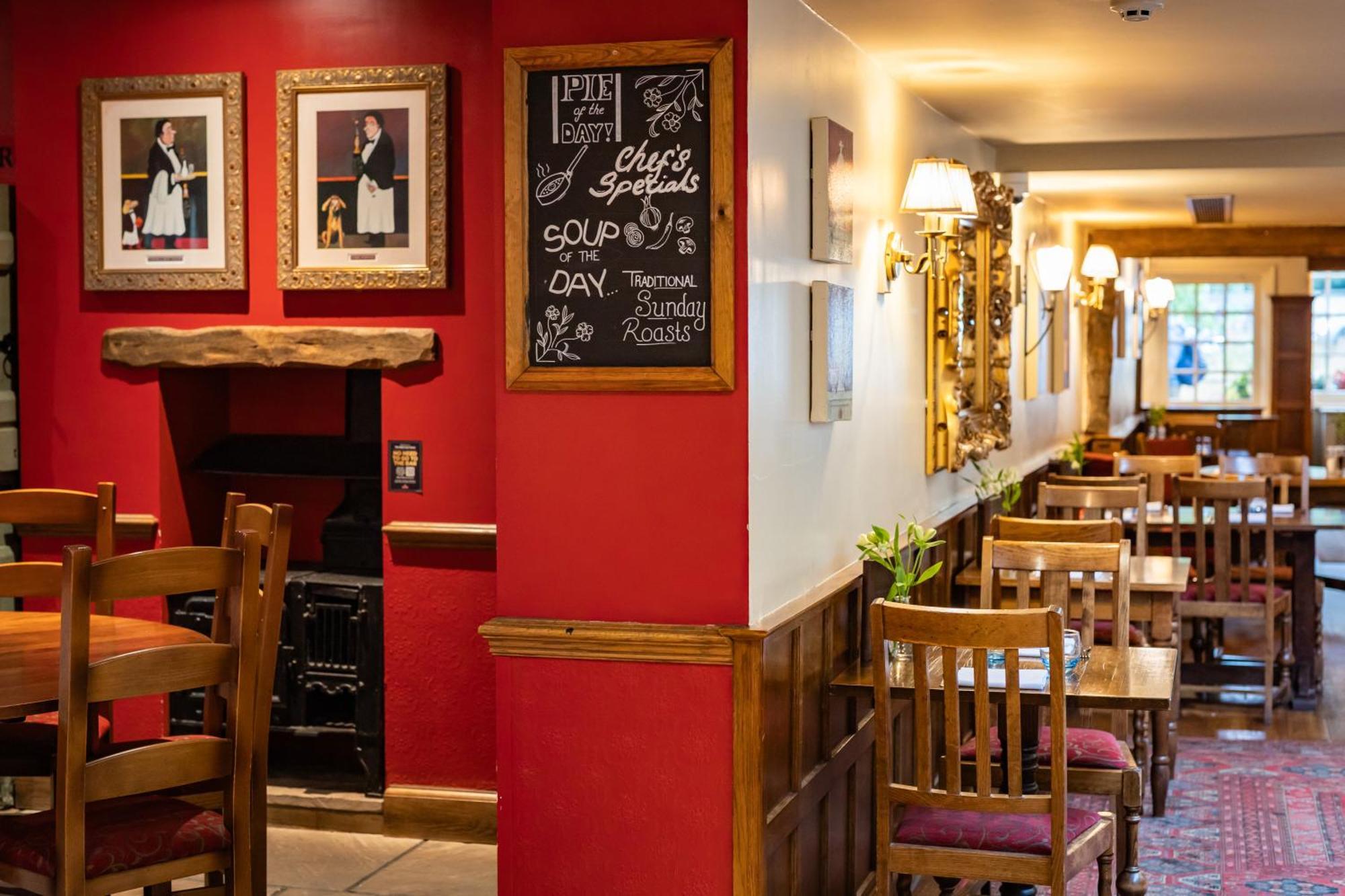 The Red Lion Hotel Hillingdon Exteriér fotografie