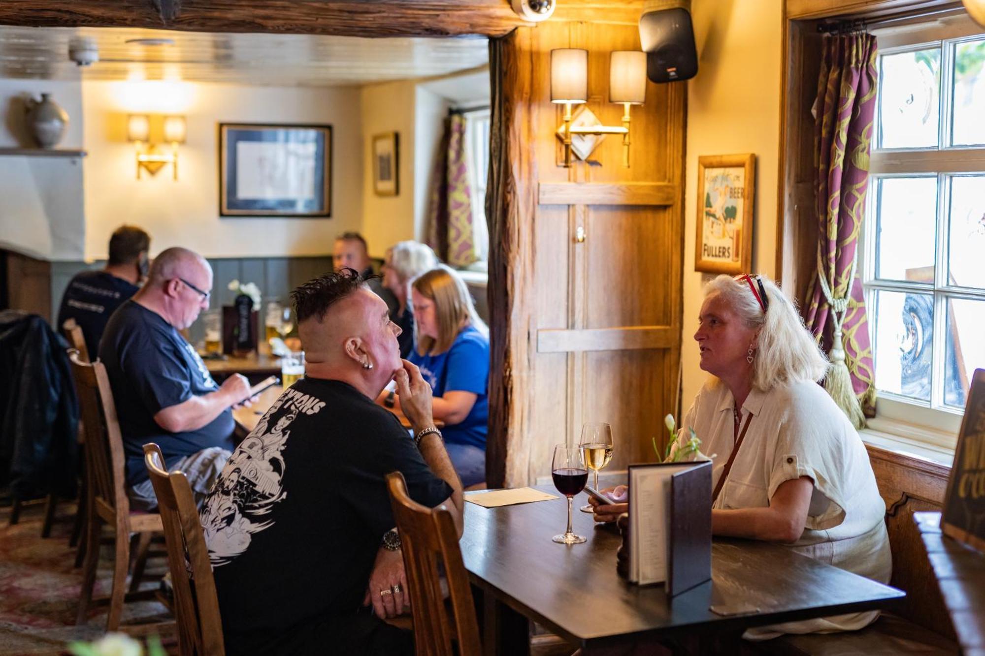 The Red Lion Hotel Hillingdon Exteriér fotografie