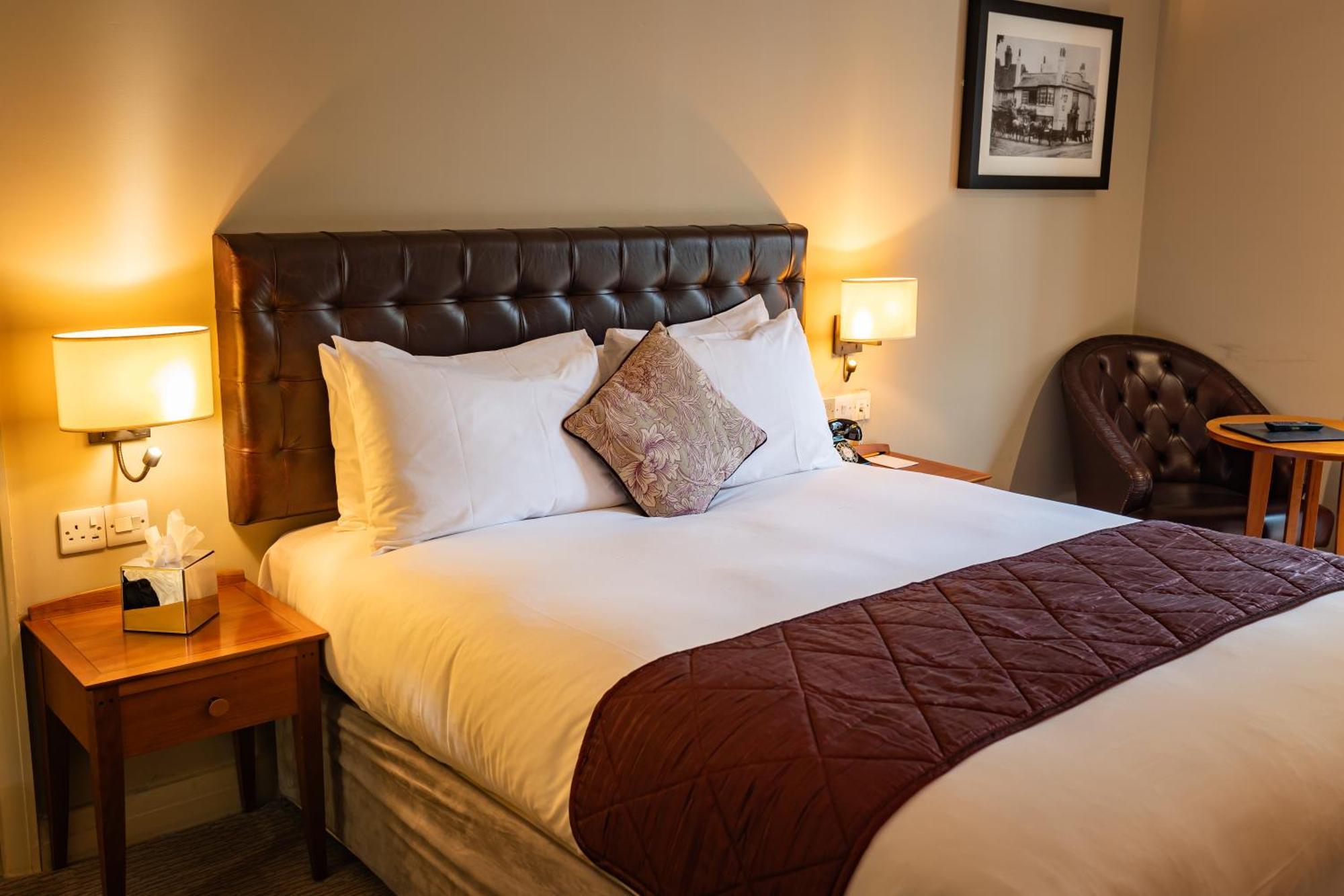 The Red Lion Hotel Hillingdon Exteriér fotografie